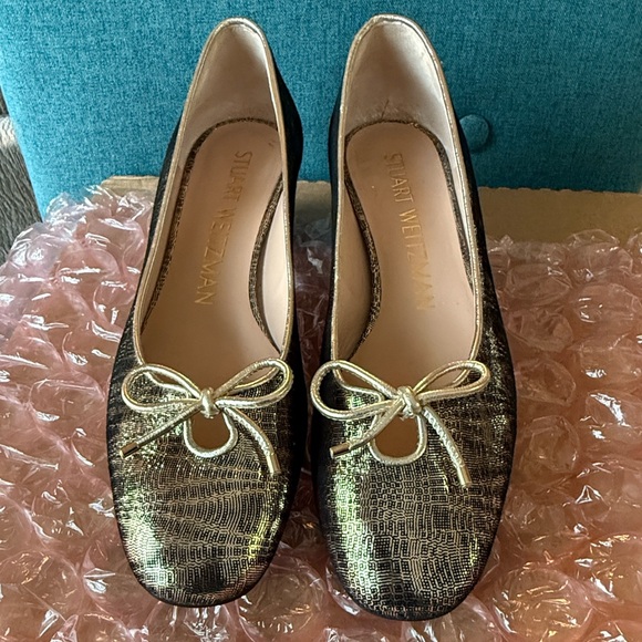 Stuart Weitzman Shoes - Stuart Weitzman Metallic Bronze Shoes with a Bow